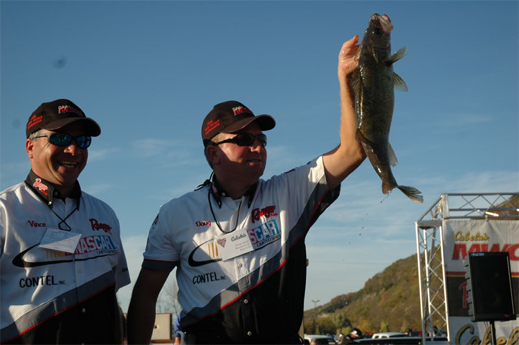 BAAEAB44-C664-4F7F-B913-0A6F06EB7AAD