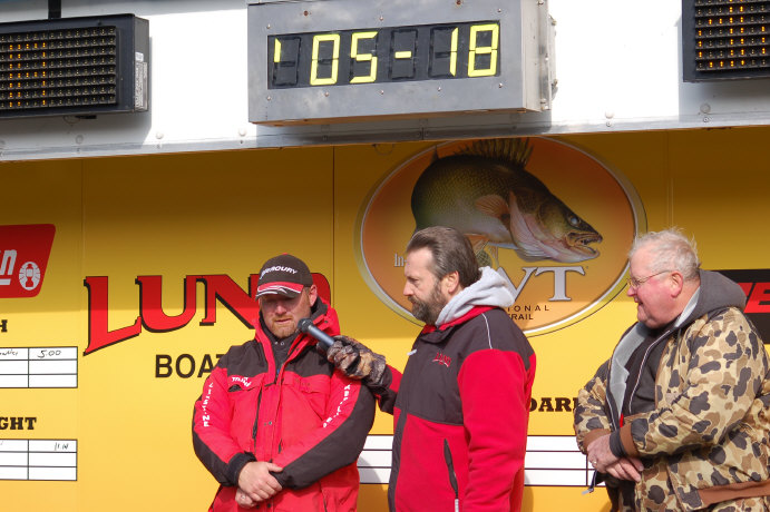 BAFFDDAF-970C-424A-8840-0B7AAC264372