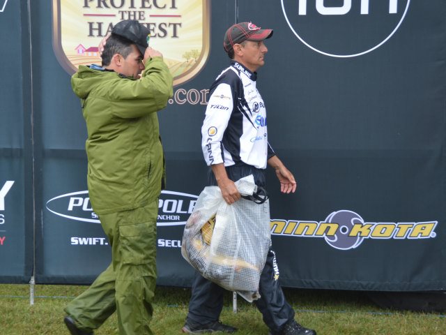 BB0E01CE-3A5C-46E4-8308-D1B16876F7E4