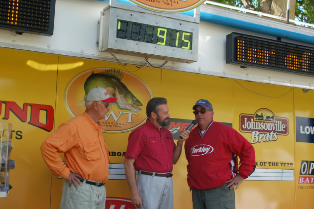 BB2B33BE-1F1B-4D49-9915-B97BA3B64E23