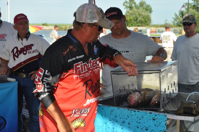 BBC32812-0858-43D5-9C78-5FD8FEF86BB2