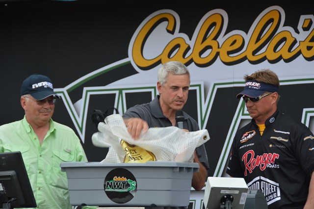 BBEBB02D-1058-44D7-9143-E8EA5A338338