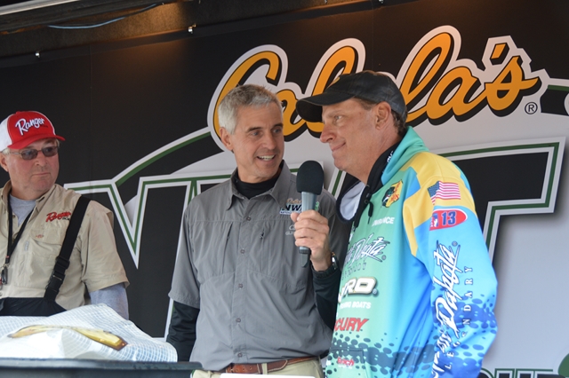 BC0AAD70-5D2D-4AC2-A3FC-13719775AEEB