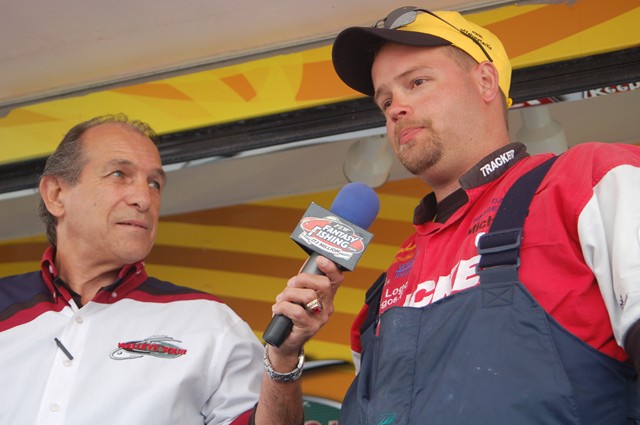 BC0EB587-D4B9-415E-A640-71DFF4362FC3