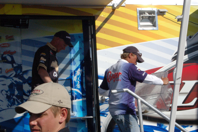 BC1CC344-A857-4FC4-B30D-4B52094BCCCF