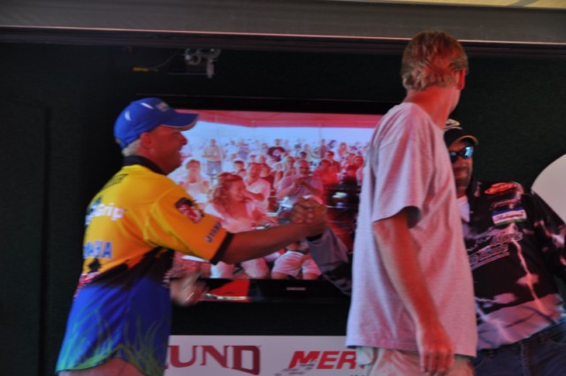 BC76B637-AE3E-432A-A223-0EA9E7B9687D