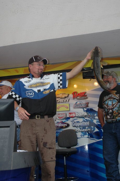 BD85D8CF-1A62-480C-8F17-087F6D1331A8