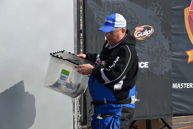 BE068D11-9623-402F-A47A-EAA3628713E6