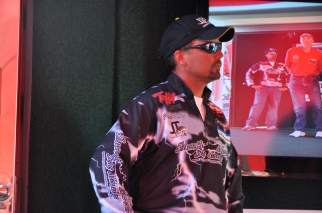 BE5E56B0-092F-4B86-A470-D8B4DEED3E6D