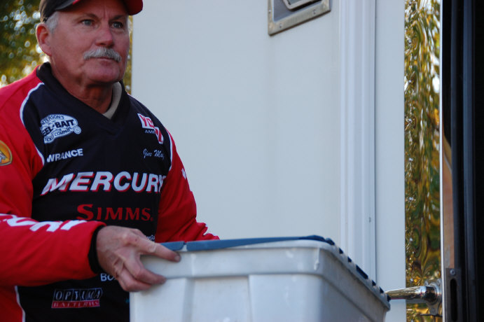 BE9D966A-ACDC-4A6B-93C0-CD75775A1009