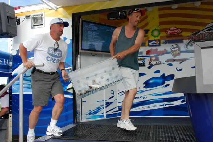 BEB6416F-7FD8-4591-8054-A5D9A76B11A3