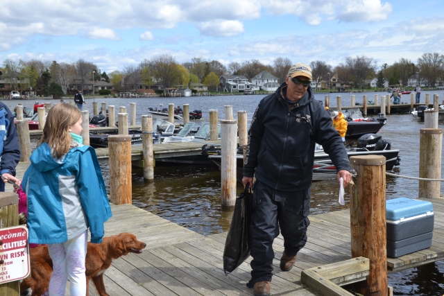 BF07A589-69D4-4166-AC99-E81BC0EB9BCD