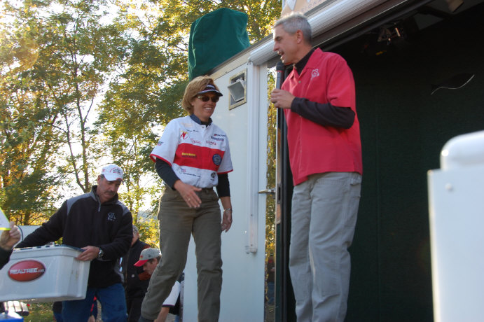 BF39CDD9-BA4F-4D7D-80A1-0F550AA326B1