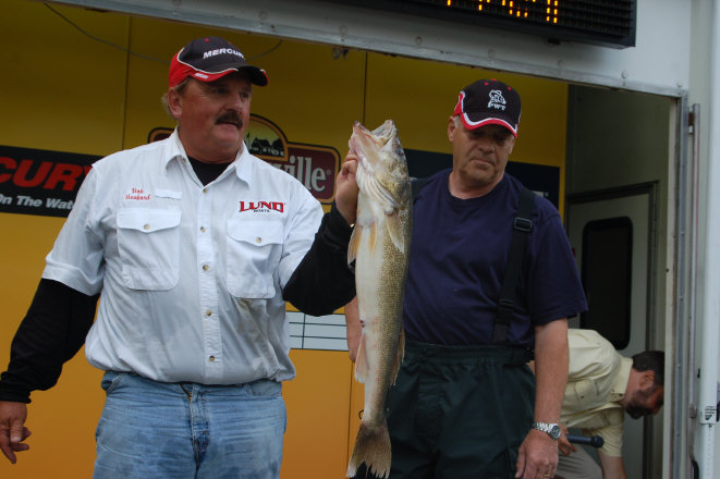 BF837876-7487-450A-A370-AA8E4A014D4B