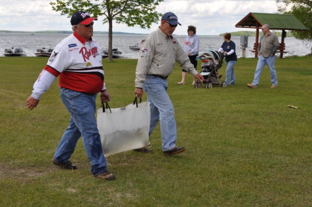 BF8EB77D-C674-456B-BD08-1893E8EAFB2D