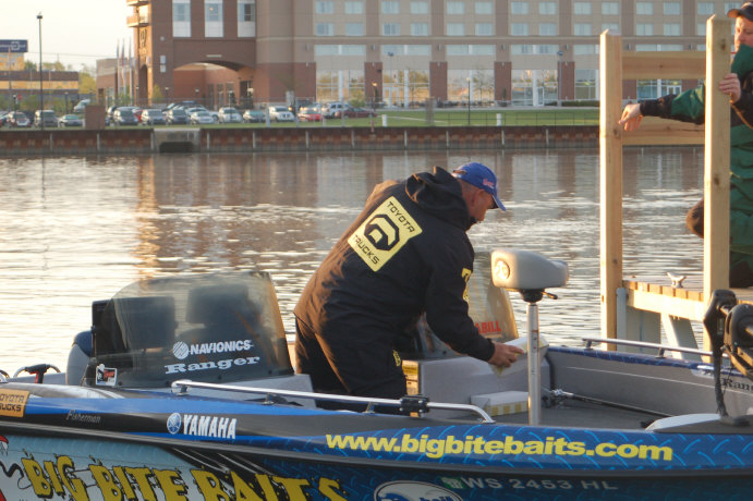 BFCDBDC5-D95C-4EFF-A5D8-5F093222F51A