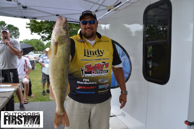 BFCF3A98-706C-423E-A463-C2ED623924C6