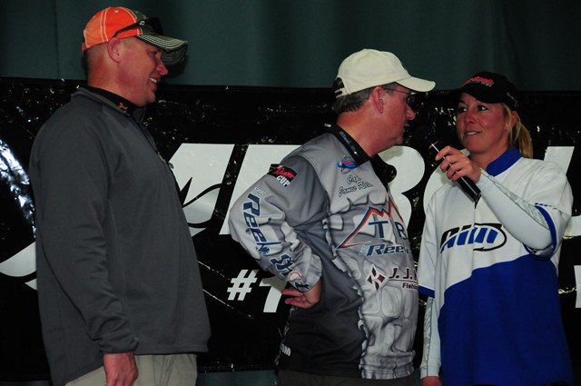 C0029006-86E2-47C5-BBB6-7615A4061DC8