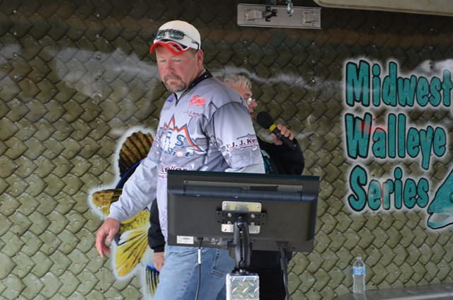 C024E497-3717-4C9B-BE5D-7A5E23B5F878