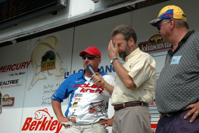 C030451C-9FCD-4151-8AF7-7C6F7A8DC873