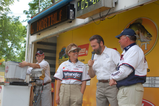 C045B254-338A-43CC-8440-AF8BA678ECF1