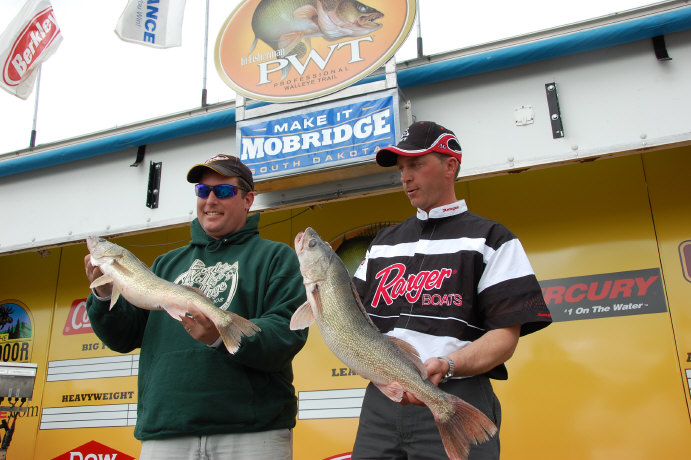 C05EE8DD-67DD-4CAA-8C81-3299677EB562