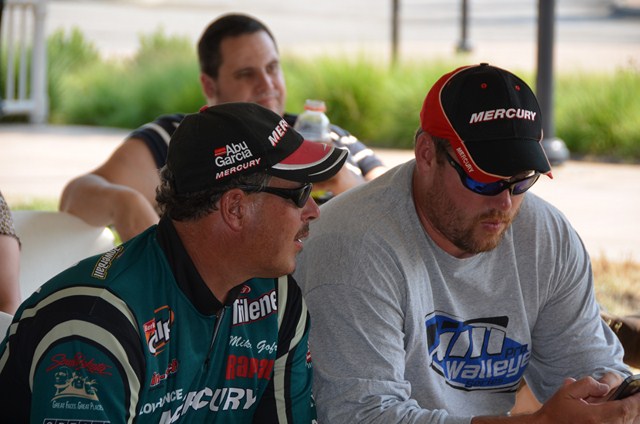 C09F9A36-7223-4A40-A089-0B741F8C893E