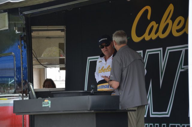 C114E9B7-B993-46F0-B517-4F5543458E5B