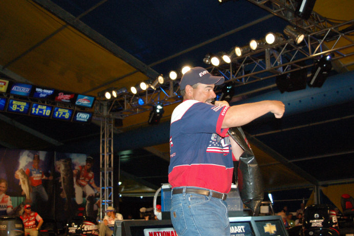 C16CD6E8-CA20-41C8-BD10-D27A13CDD6BA