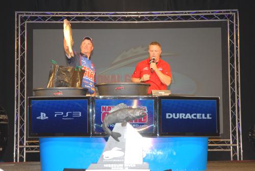 C1FB63EA-E1FD-4760-BAD3-F281EDE75125