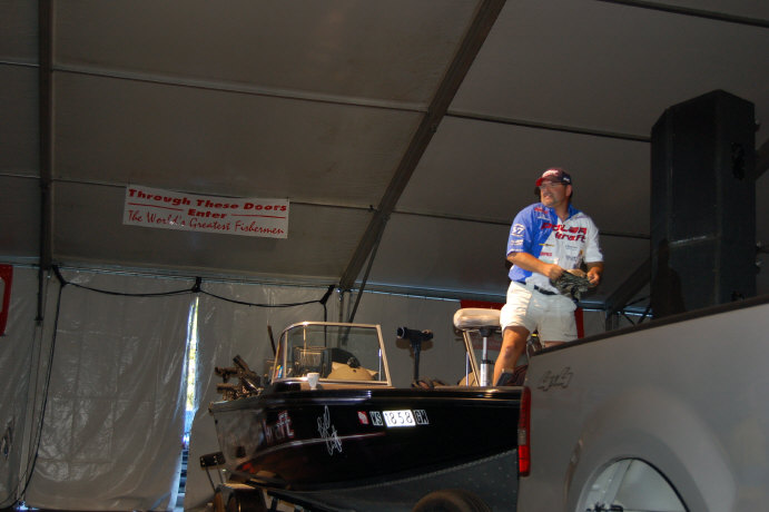 C20F9ECA-32FA-44B2-BD75-FF5A1274007A