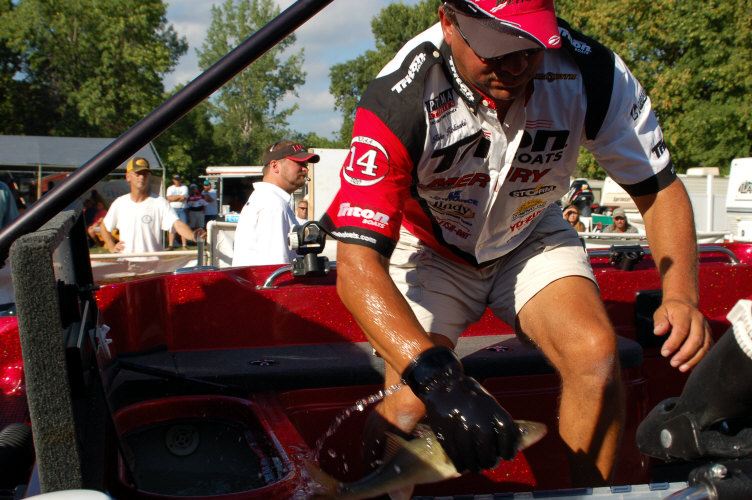 C26077BD-C4C3-4A0B-B483-6FB5D7D70CFA