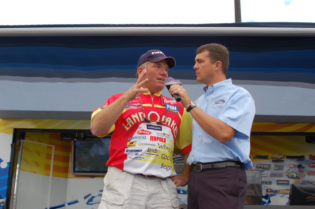 C27B6DCD-0D47-4F8C-B5F4-E80EF093B065