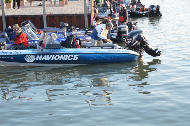 C286FD63-A0B4-4C8A-8150-24954645F095