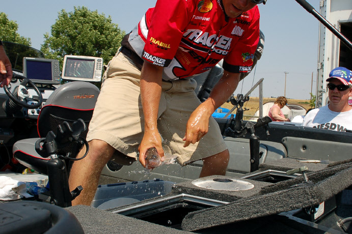 C2FE42EC-2C44-45E6-A10B-761E861FB7BF