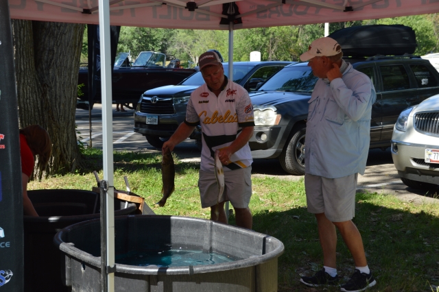 C3717390-B9DC-4AC9-B4B1-A2DCCE160285