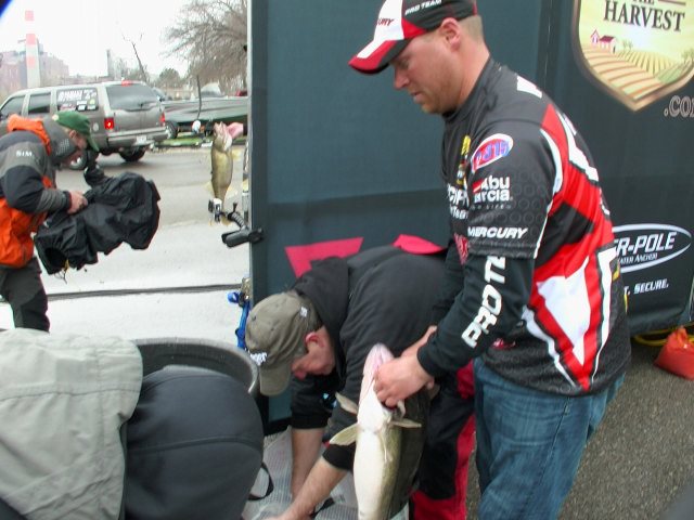 C3F2E672-85AC-4111-99BF-119D6241FDB7