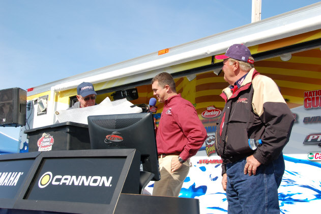 C49E1449-4F08-42EA-8396-0D008A8FDA28