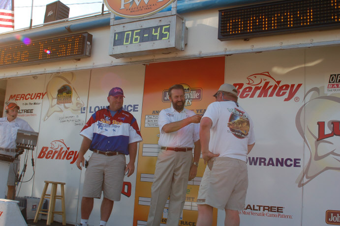 C543C7E4-5307-4821-839E-EA7DBD06C400