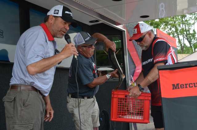 C55BAA7C-5F13-4B58-8B9A-026A5F1FC0E1