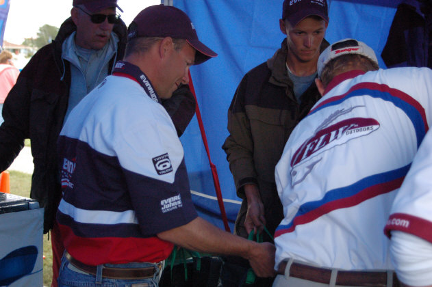 C640069F-0A80-4EEF-B9DE-74971E1E0EAE