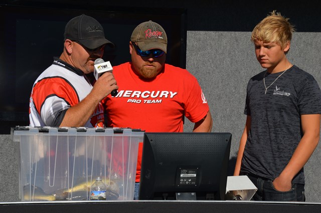 C662180D-FA06-469C-BD7C-F9D9F8329DC1