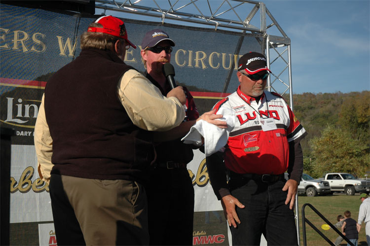 C66BDB5A-51E0-4090-A85E-4B54B5C0153F