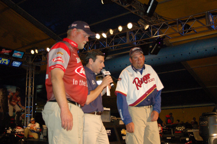 C6767E94-D07B-4A22-A586-9E4F6A92DC1B