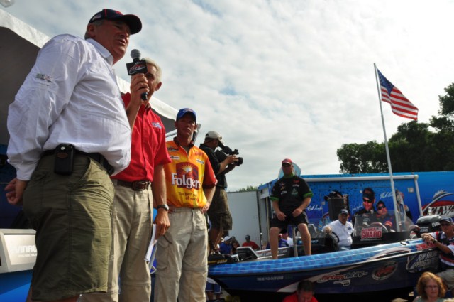 C68528EB-5F2A-4A46-ACF1-D6AB3DCF05AA