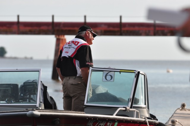 C6BE2CA7-4850-4FF7-8FCE-46B276D4F94D