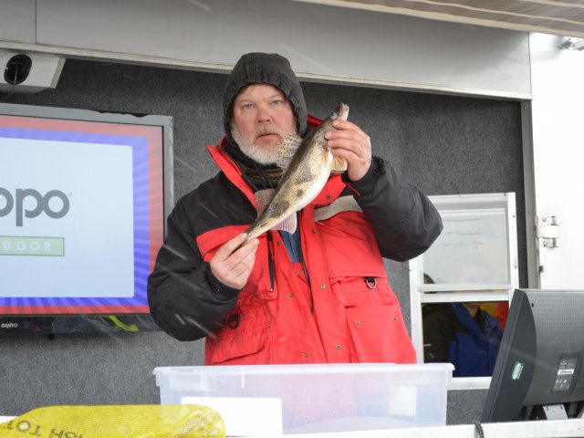 C6E10BDD-2428-4216-84F0-6B4E8EBD2F8A