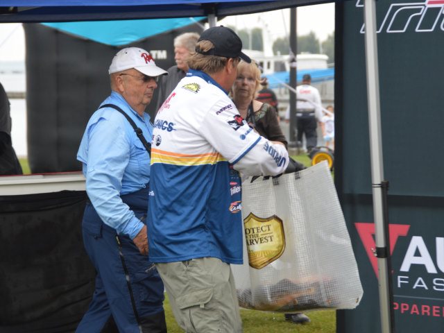 C6F9E280-C937-4D9C-88F7-7A790421AE72