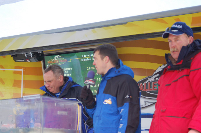 C70ECEB2-51AD-4E82-8ECA-A08CF013A13E