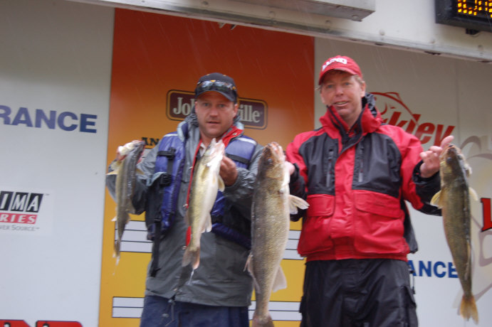 C7454B26-68F7-465B-B944-F218531272D0